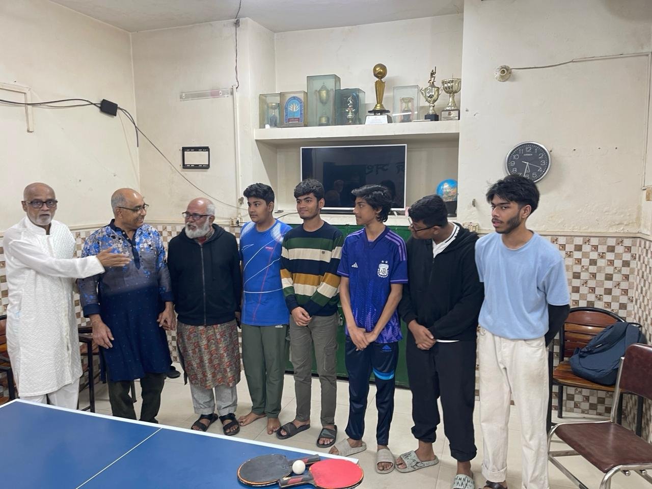 Table Tennis Players with Senior Members of ESS | President's Cup 2025
