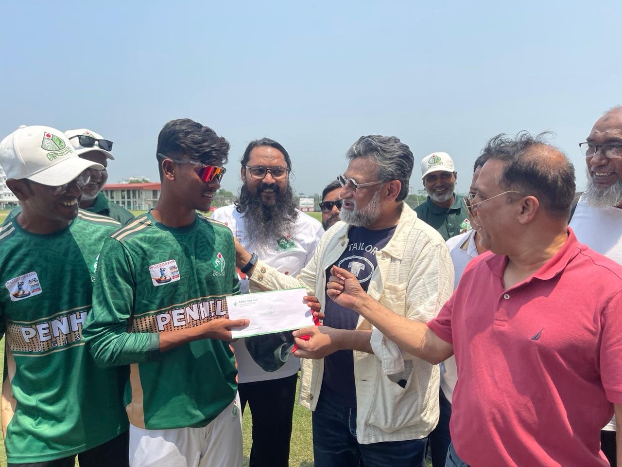 ESS Cricket Player Receiving Reward | Citizen Bank Third Division Cricket League 2025