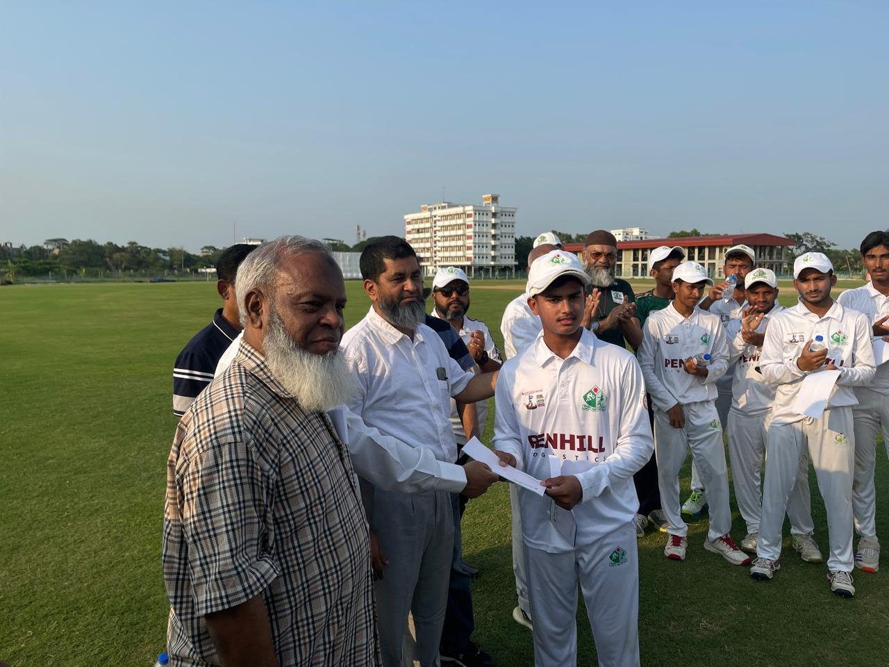 Captain of the team receiving Reward | Citizen Bank Third Division Cricket League 2025