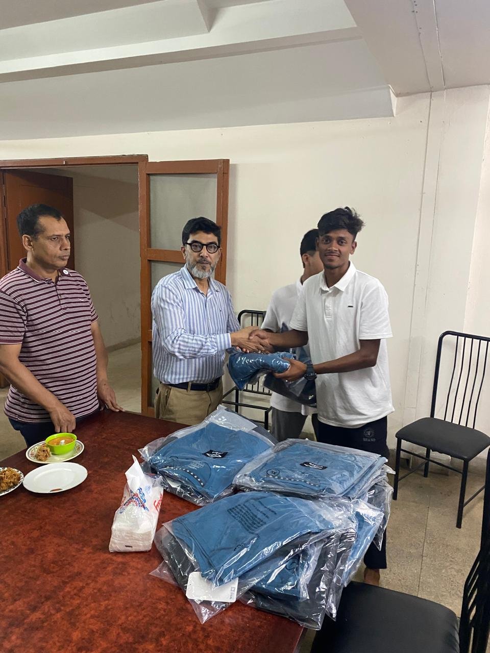 Cricket Team and Team Members receiving gifts | Citizen Bank Third Division Cricket League 2025
